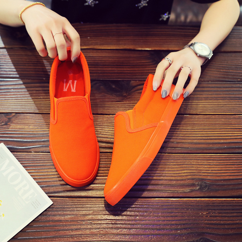 White Sneakers men casual shoes Slip On Canvas Shoes men Loafers Comfortable Vulcanized Shoes Mens Trainers Zapatos De Hombre White Sneakers men casual shoes Slip On Canvas Shoes men Loafers Comfortable Vulcanized Shoes Mens Trainers Zapatos De Hombre