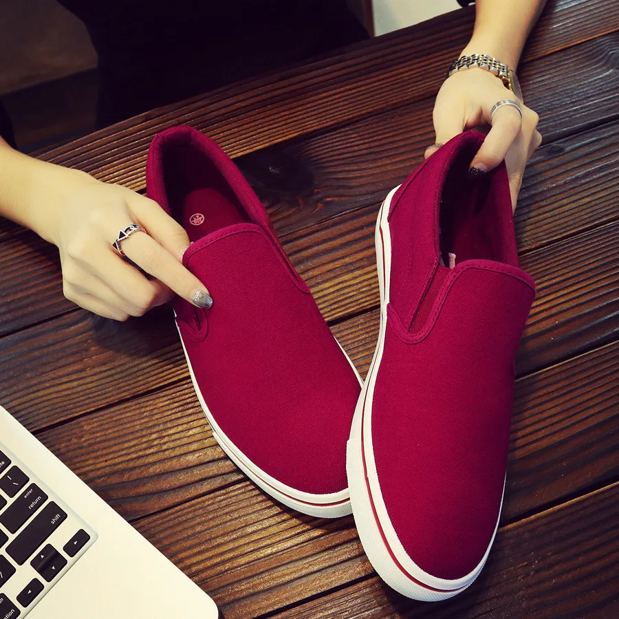 White Sneakers men casual shoes Slip On Canvas Shoes men Loafers Comfortable Vulcanized Shoes Mens Trainers Zapatos De Hombre White Sneakers men casual shoes Slip On Canvas Shoes men Loafers Comfortable Vulcanized Shoes Mens Trainers Zapatos De Hombre