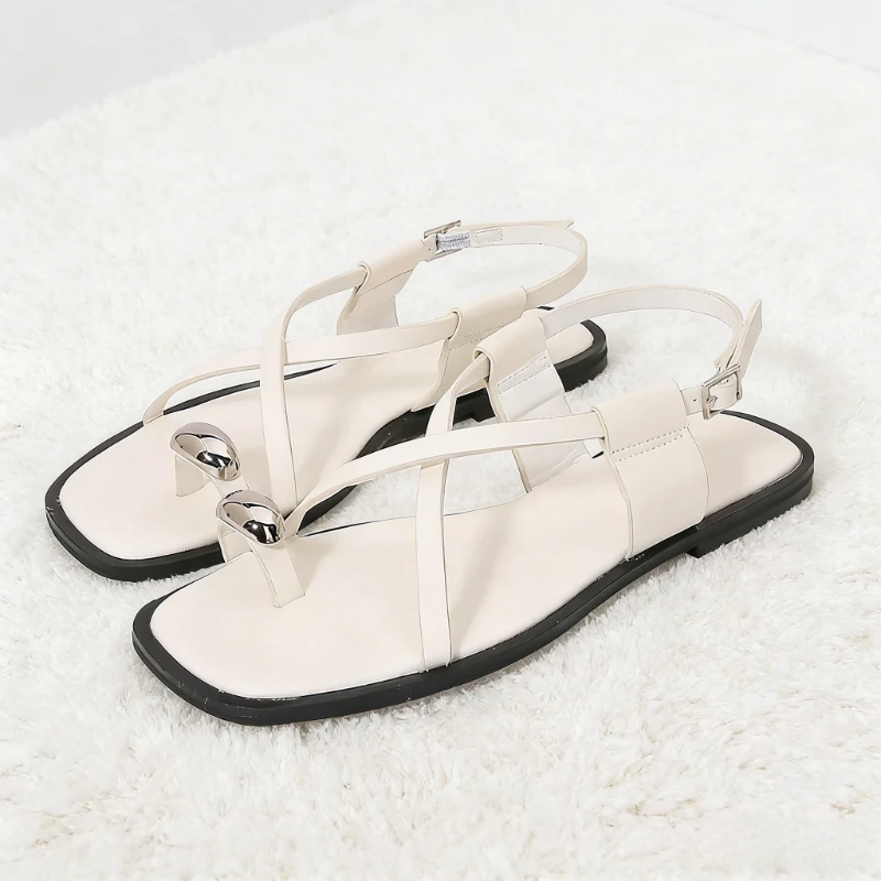 Metal Buckle Decoration Over Toe Flat Sandals Women Fashion Ankle Strap GLADIATOR Sandals Luxury Designer Summer Beach Slippers