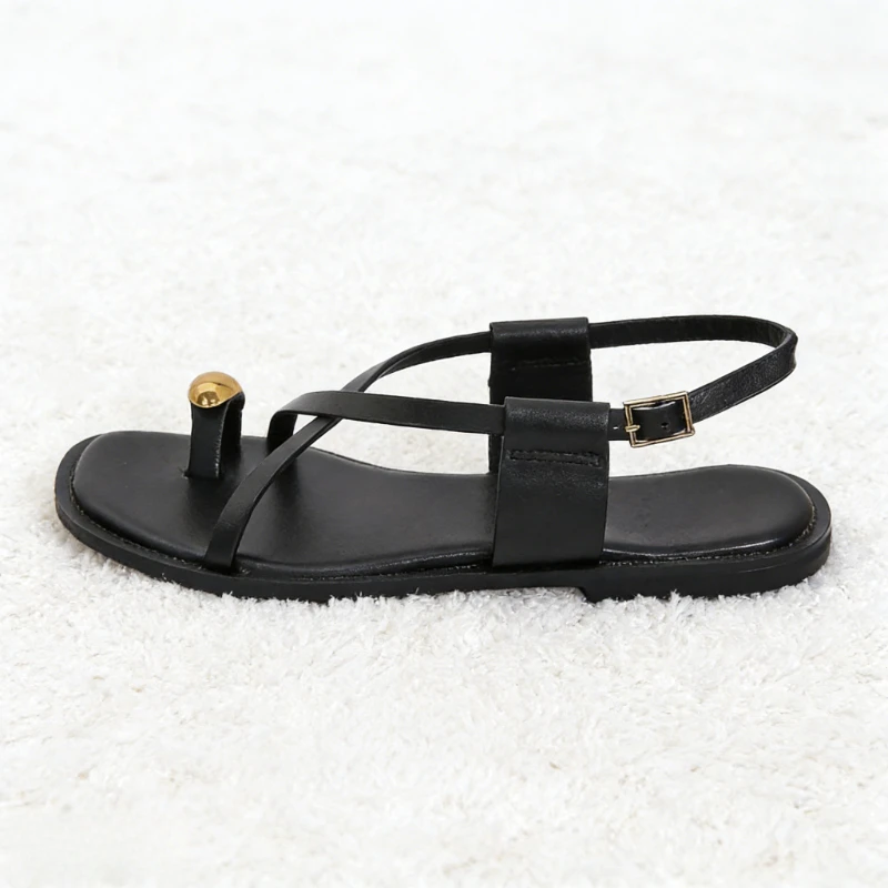 Metal Buckle Decoration Over Toe Flat Sandals Women Fashion Ankle Strap GLADIATOR Sandals Luxury Designer Summer Beach Slippers