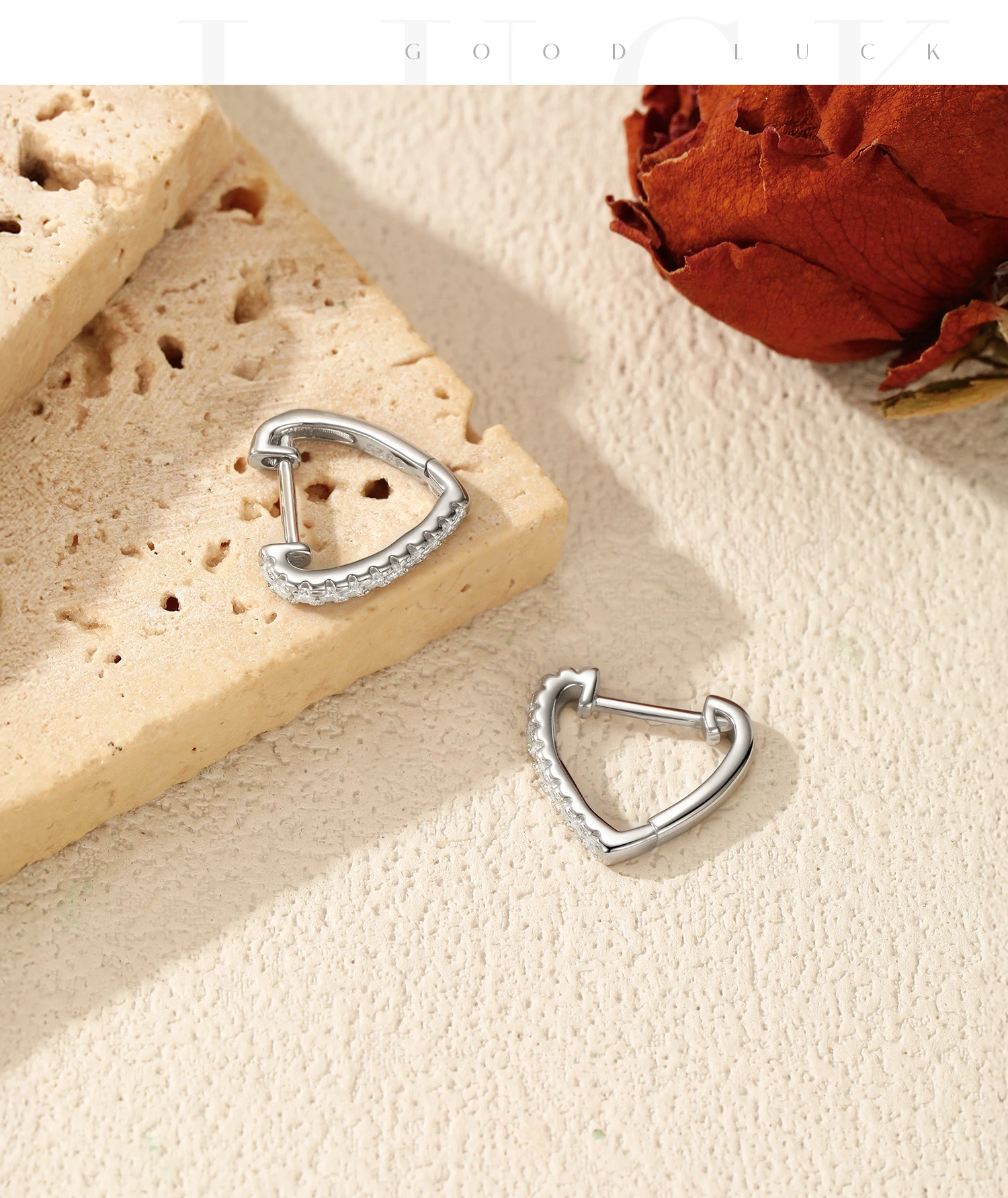 MODIAN D Color Moissanite Ear Buckle 925 Sterling Silver Fashion Heart Sparkle Hoop Earrings For Women Party Fine Jewelry MODIAN D Color Moissanite Ear Buckle 925 Sterling Silver Fashion Heart Sparkle Hoop Earrings For Women Party Fine Jewelry