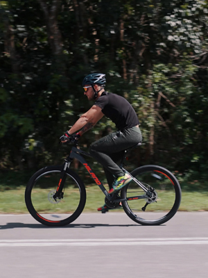 Hiland Mountain Bike in alluminio a 21 velocità, freni a disco idraulici, forcella con sospensione bloccabile, ruota da 27,5 pollici, bici da uomo