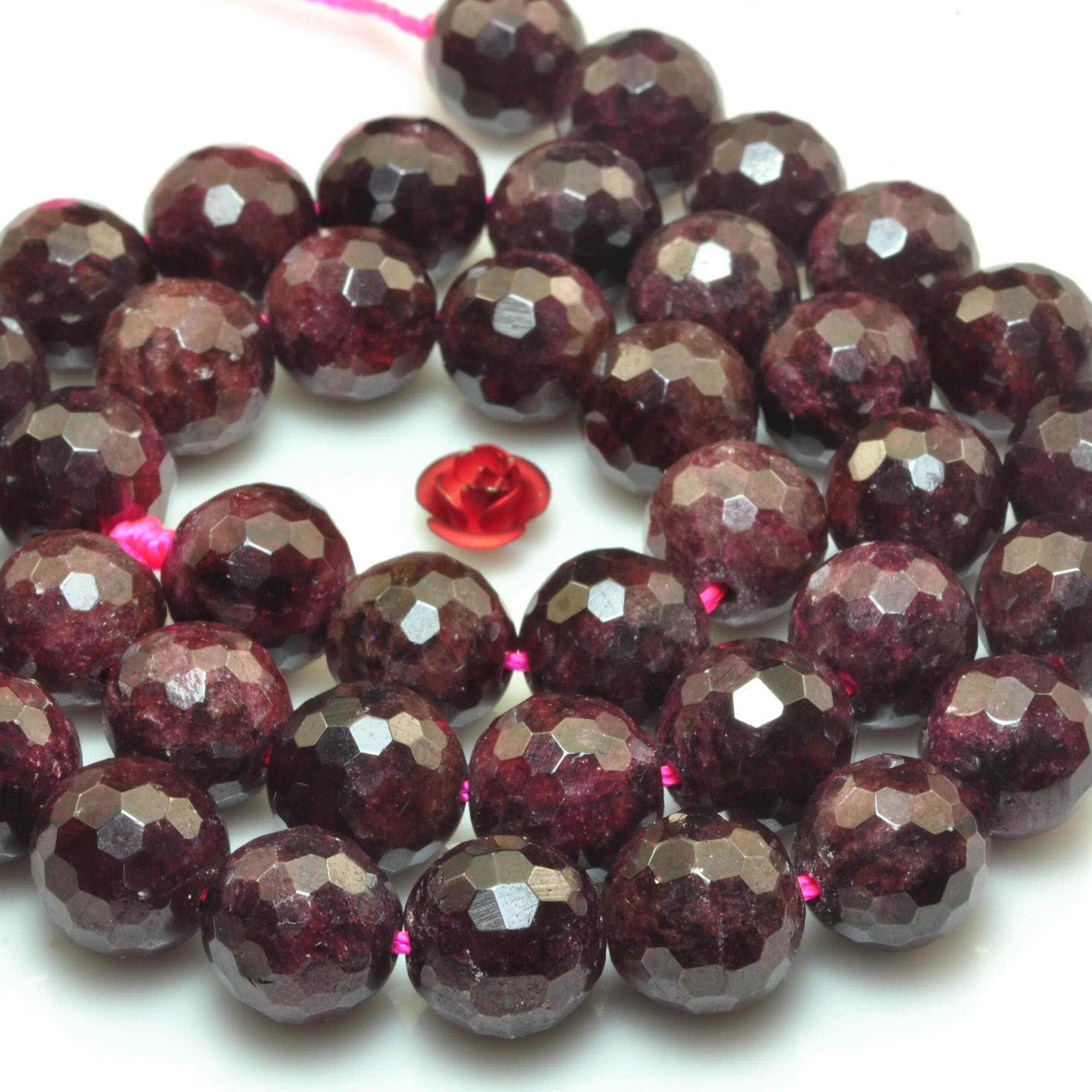 Perline rotonde sfaccettate con granato rosso naturale Pietra preziosa sciolta all'ingrosso Pietra semipreziosa per la creazione di gioielli Collana con bracciale