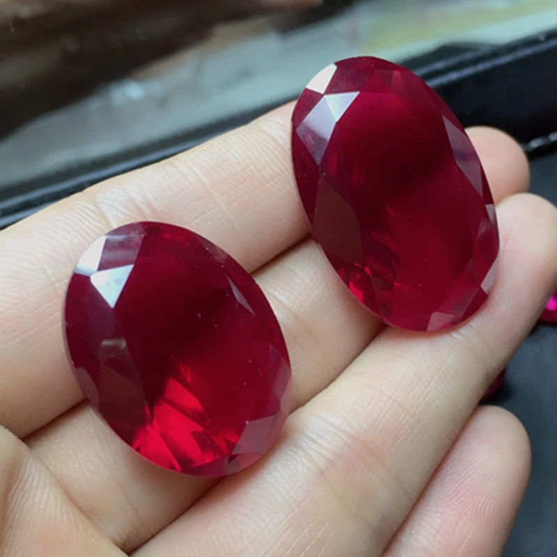 Squisito rubino rosso naturale 13x18mm Sri-Lanka Granato Rubino Taglio ovale VVS Pietra preziosa sciolta per la creazione di gioielli fai da te