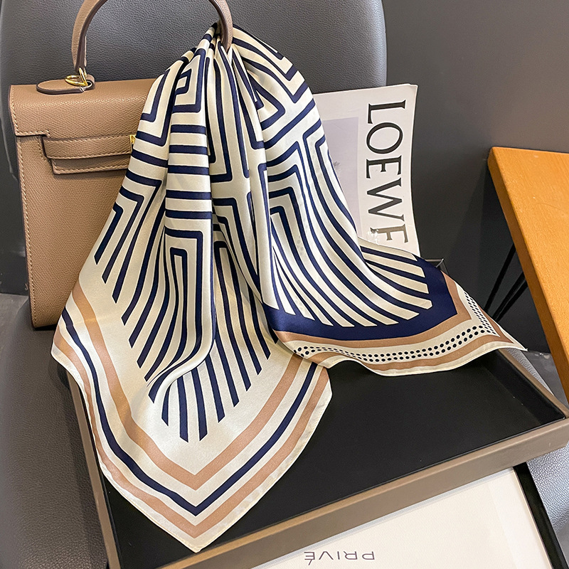 Marchio di lusso Fazzoletto da collo Primavera Quadrato 100% Sciarpa di seta pura Scialle da donna Cravatta da donna Avvolgere il polso Nastro per capelli Fascia Bandana Marchio di lusso Fazzoletto da collo Primavera Quadrato 100% Sciarpa di seta pura Scialle da donna Cravatta da donna Avvolgere il polso Nastro per capelli Fascia Bandana