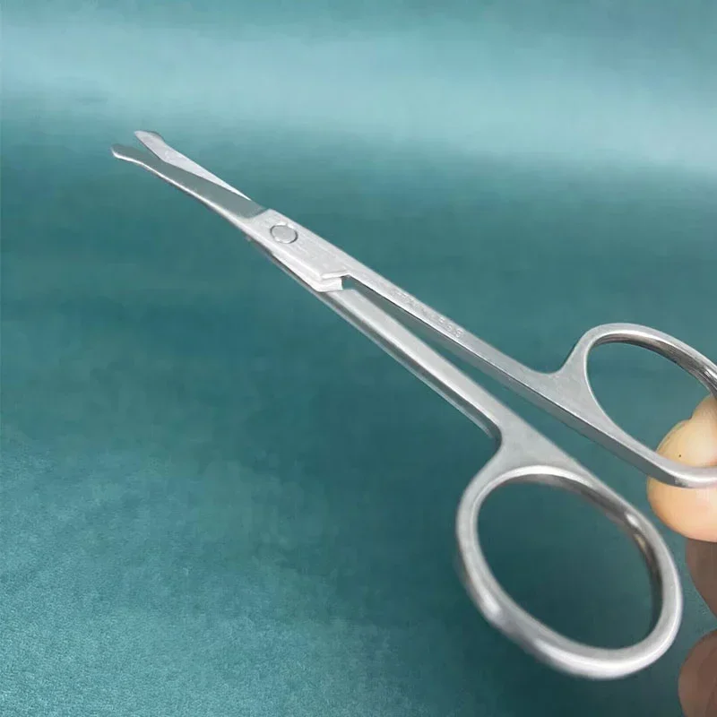 Forbici Affilate per Peli del Naso e Sopracciglia con Testa in Acciaio Inox, Forbici di Sicurezza Rotonde per Trucco e Bellezza